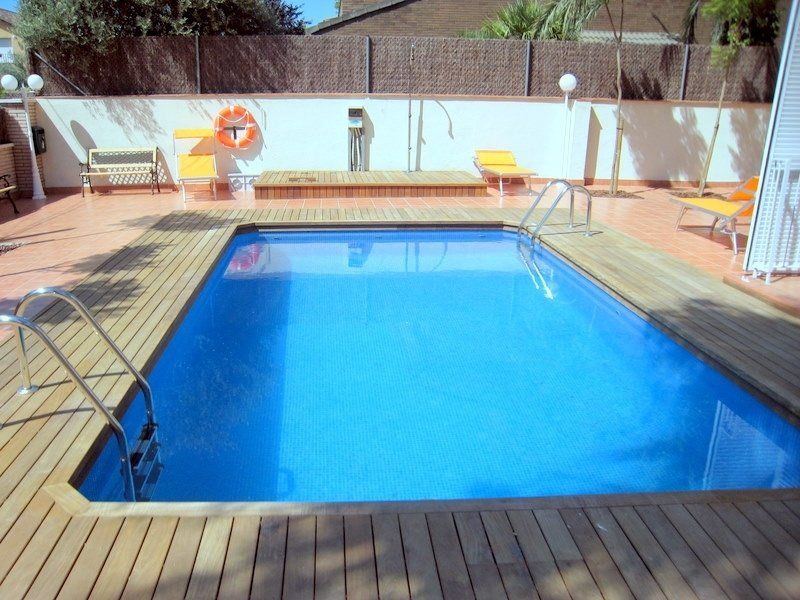 Apartamentos Caru Castelldefels Ngoại thất bức ảnh